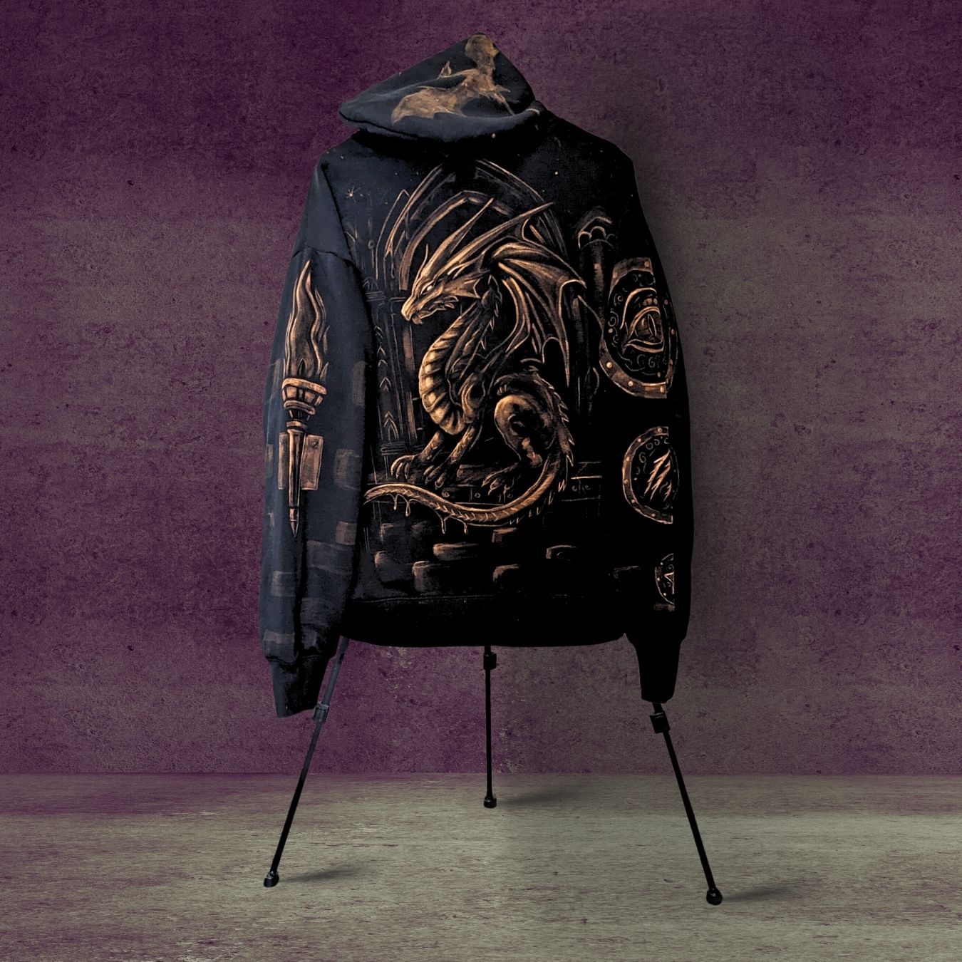 BLE002_Easelback_01 cathedral sentinel was created as a custom commission, merging gothic architecture with mythical guardianry.